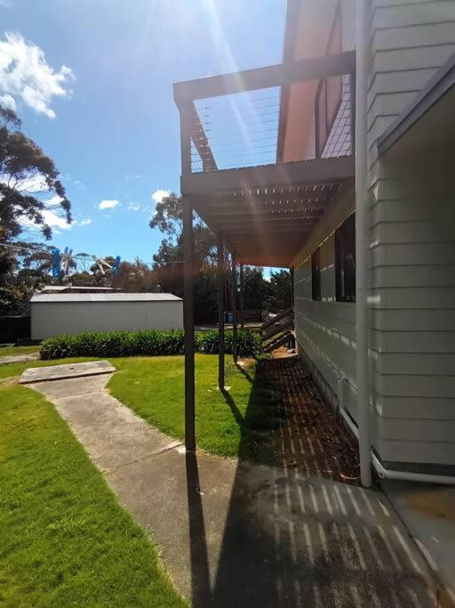 Holiday home Lillybell Retreat-binalong Bay *